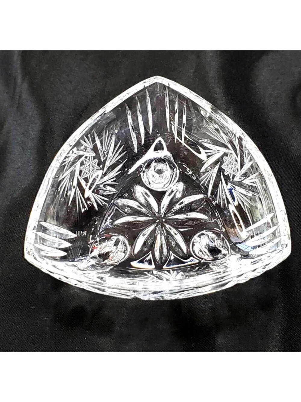 VTG Hazel Atlas Triangular Crystal Candy Bowl Footed Pinwheel Design 4.5 inch - Picture 10 of 13